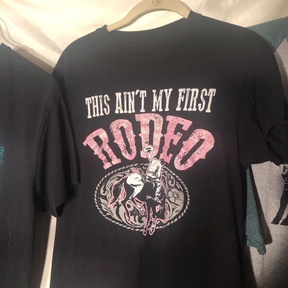 “This Ain’t my First Rodeo” T shirt - Picture 1 of 2